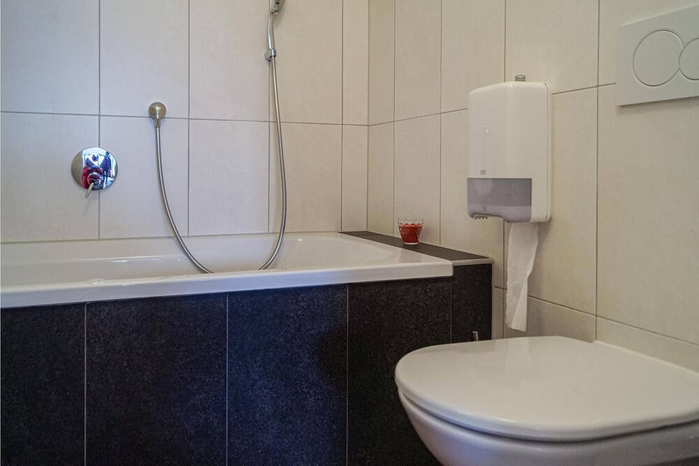 Photo of Bathroom in Navis