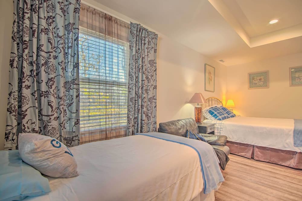 Photo of Bedroom in Fox Lake