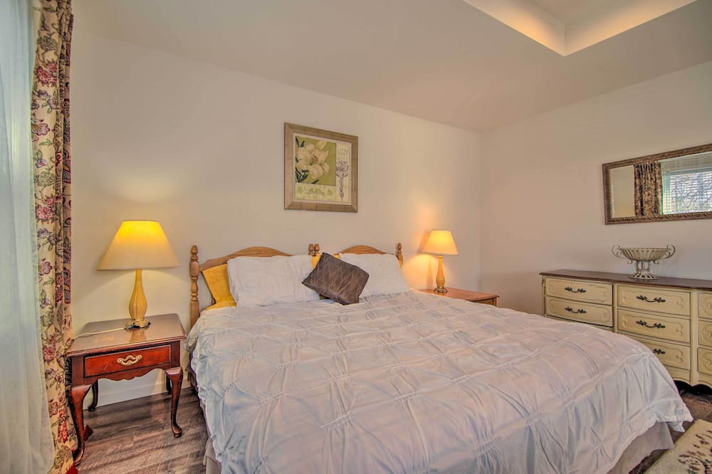 Photo of Bedroom in Fox Lake