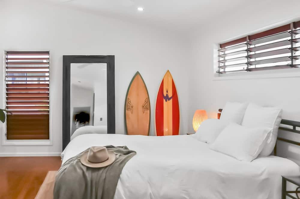 Photo of Bedroom in Castaways Beach