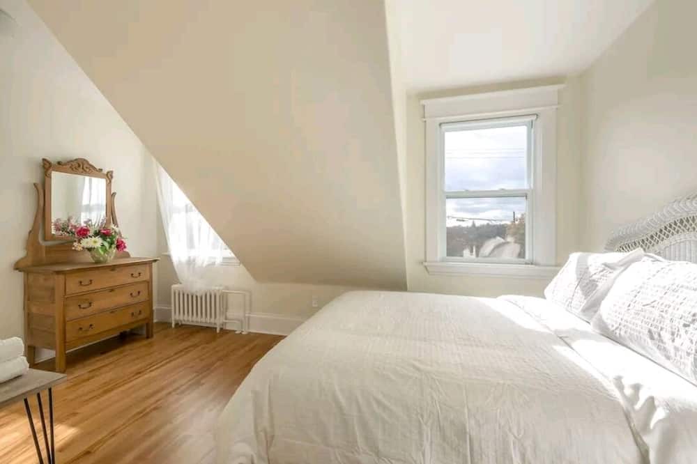 Photo of Bedroom in South End