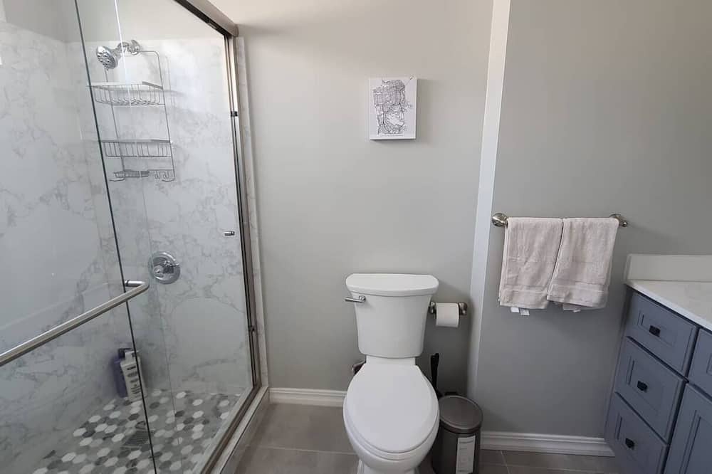 Photo of Bathroom in Eureka Valley