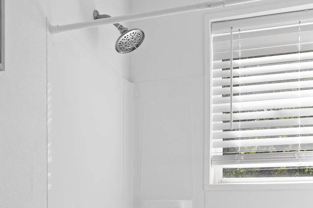 Photo of Bathroom in East Ridge