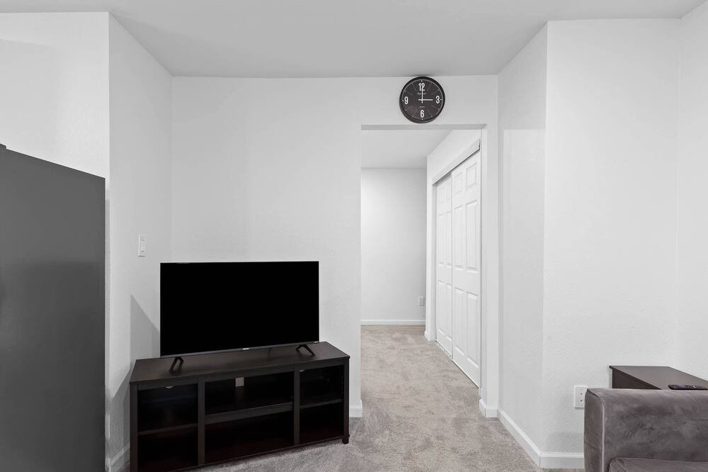 Photo of Livingroom in East Ridge