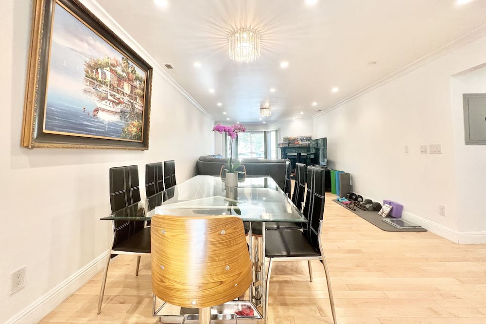 Photo of Livingroom in Inner Richmond