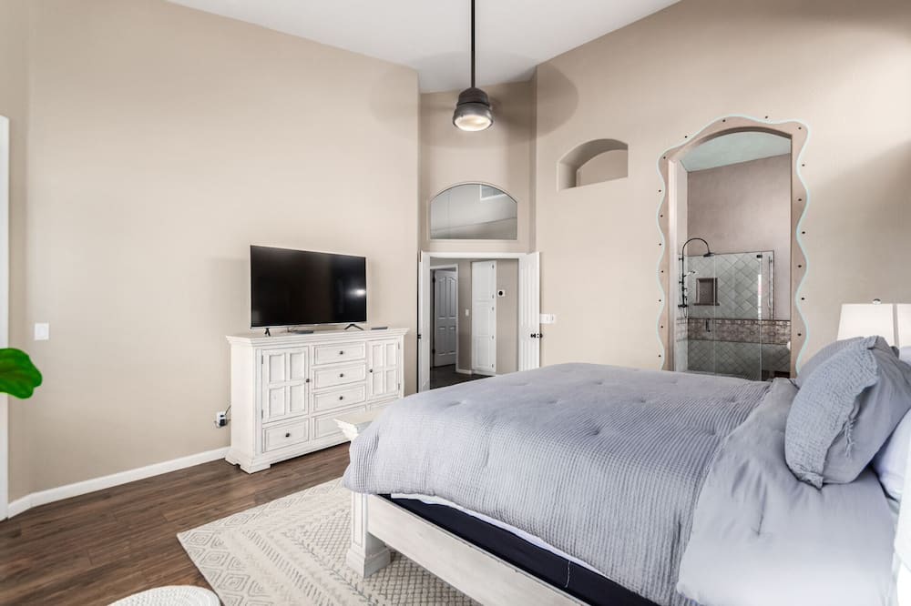 Photo of Bedroom in Foothills Club West
