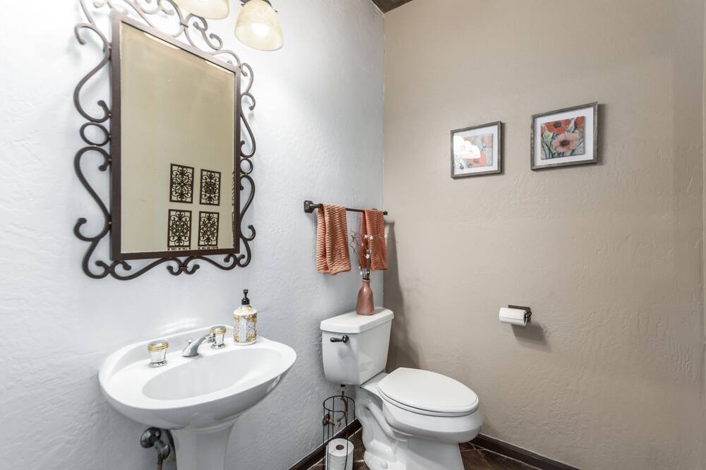 Photo of Bathroom in Foothills Club West