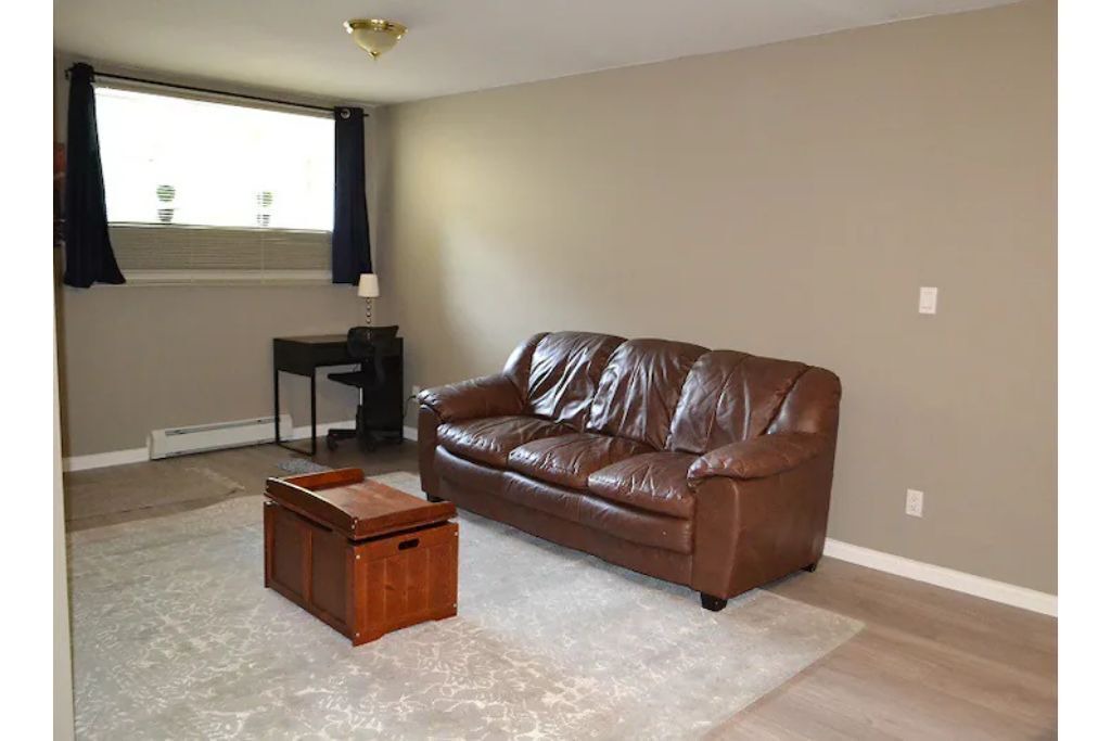 Photo of Livingroom in West Newton - Highway 10