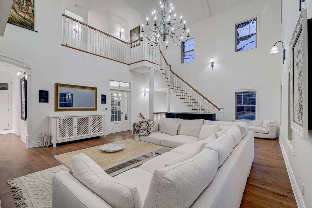 Photo of Livingroom in Boucherville
