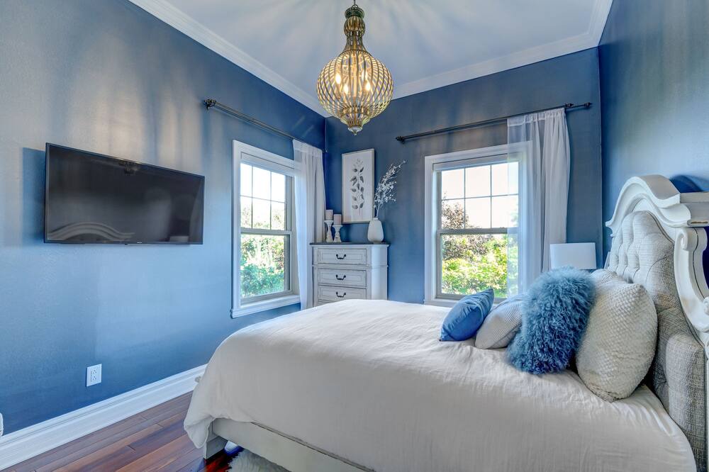 Photo of Bedroom in Boucherville