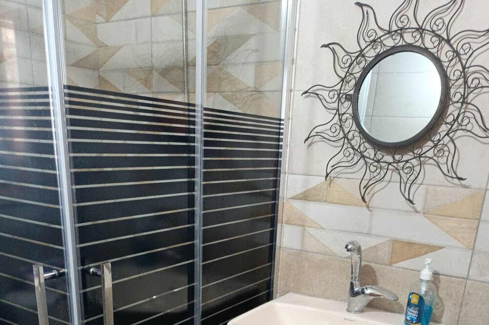Photo of Bathroom in Bethlehem