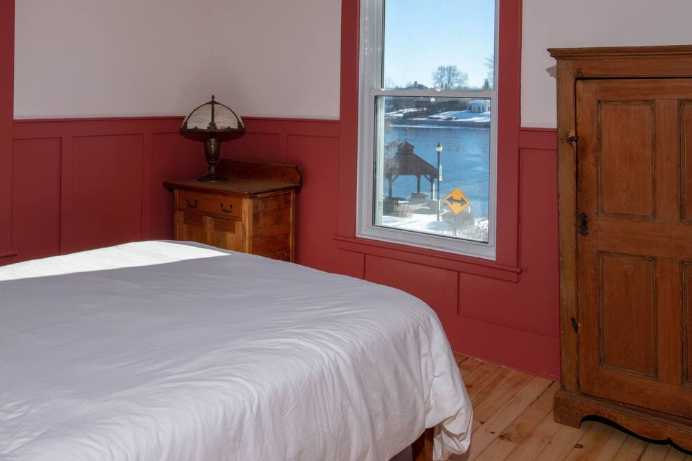 Photo of Bedroom in Saint-Marc-sur-Richelieu