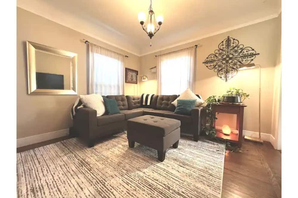 Photo of Livingroom in Mount Carmel
