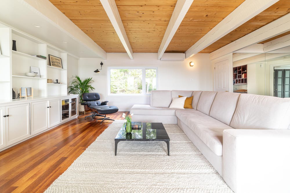Photo of Livingroom in Boutiliers Point