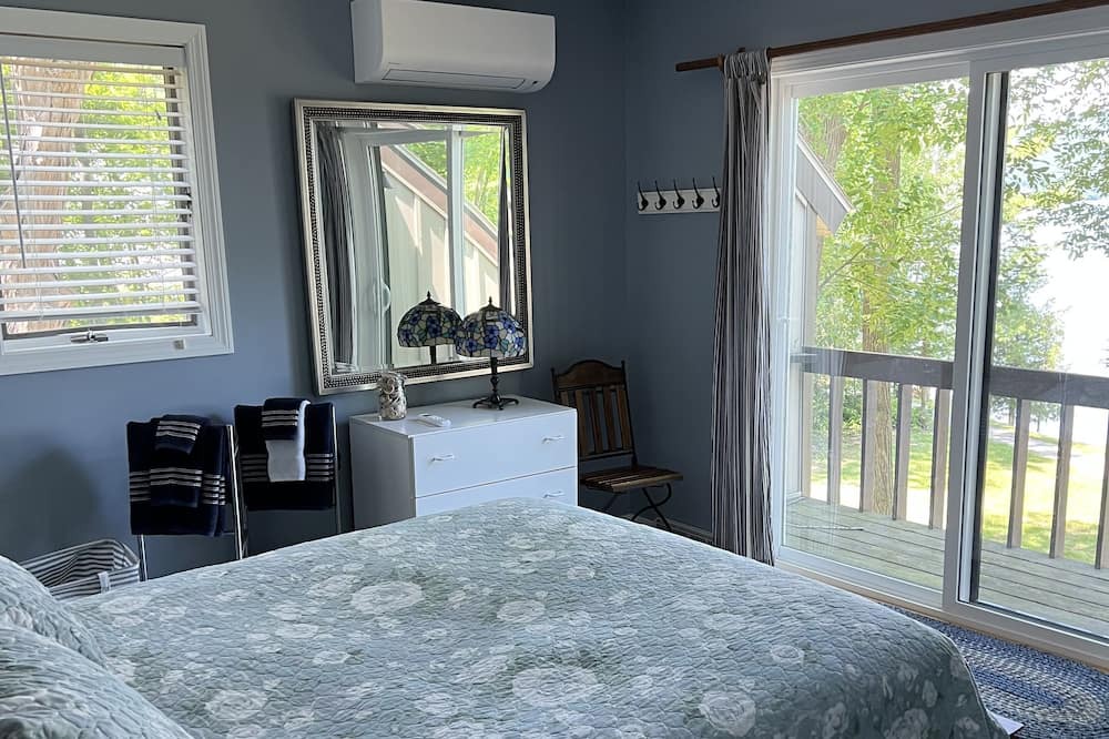 Photo of Bedroom in West Addison