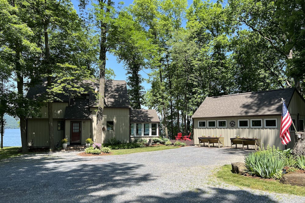 Photo of Outdoor in West Addison