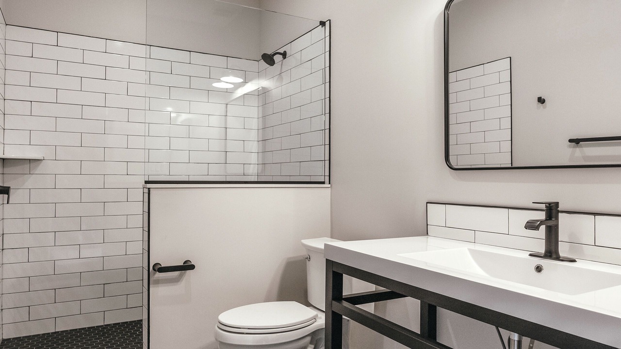Photo of Bathroom in Roscoe