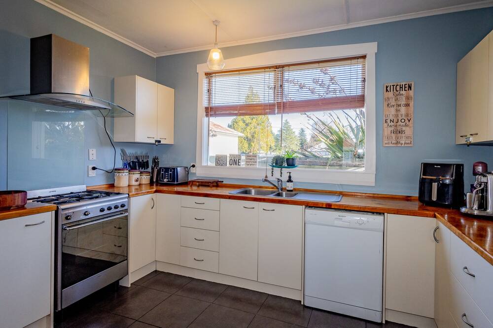 Photo of Kitchen in Raetihi