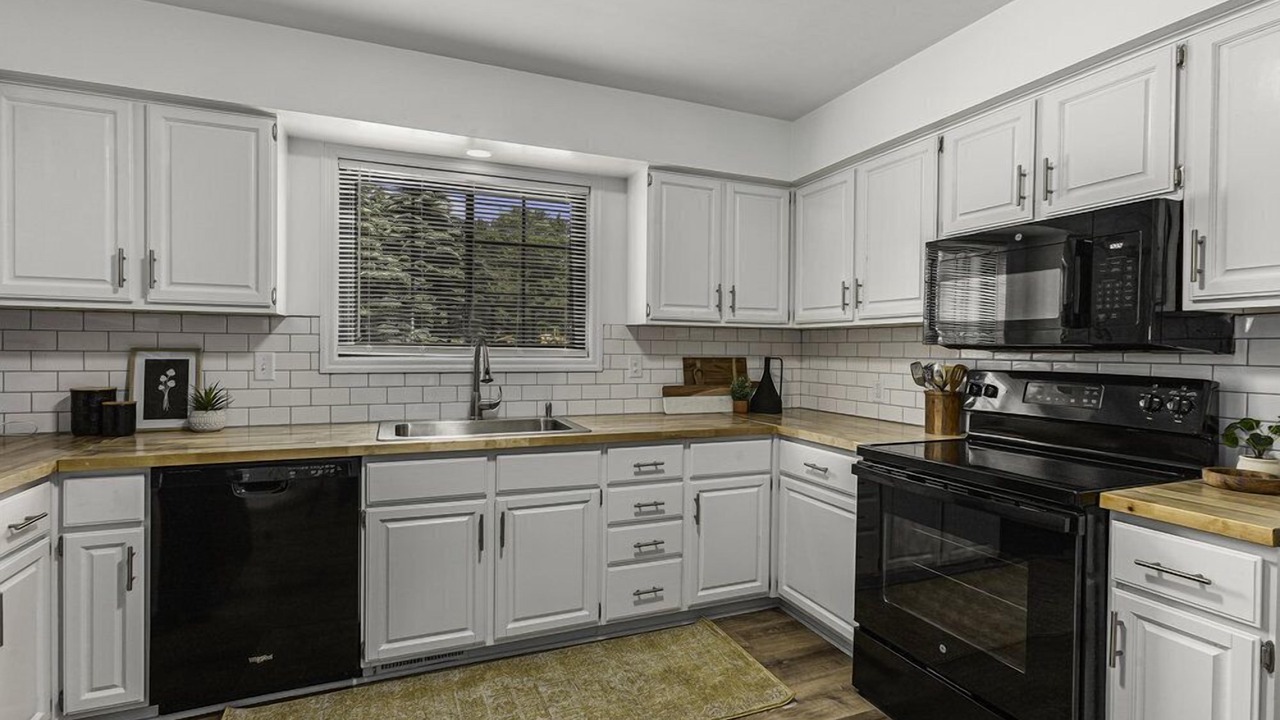 Photo of Kitchen in Forest Hills