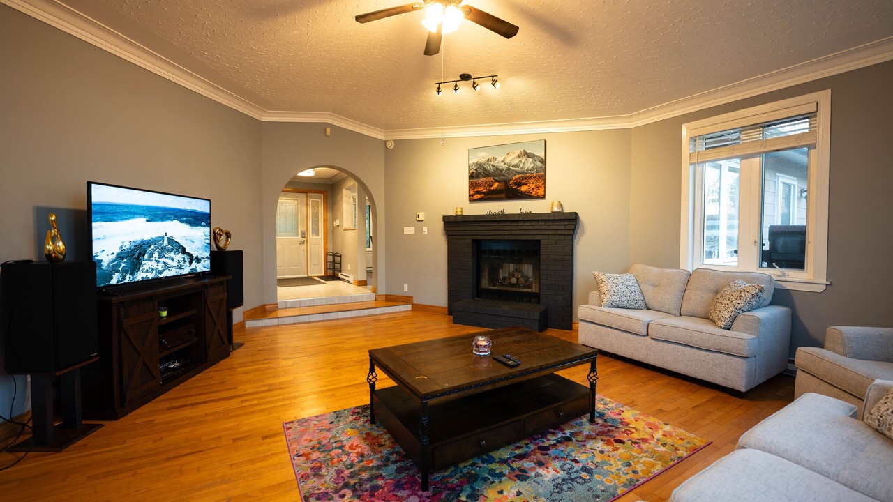 Photo of Livingroom in Bayside