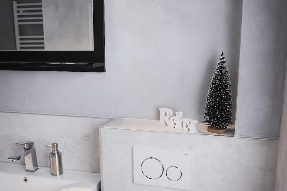 Photo of Bathroom in Sandberg