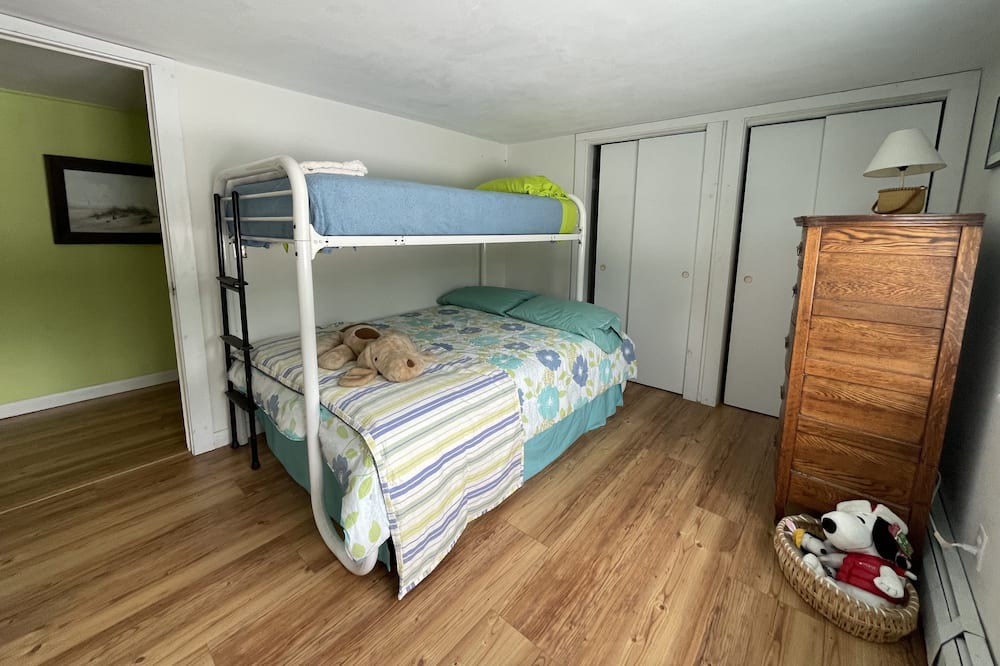 Photo of Bedroom in Misquamicut