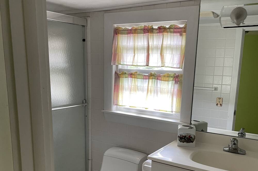Photo of Bathroom in Misquamicut