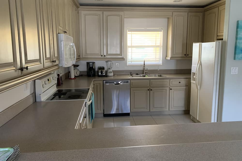 Photo of Kitchen in Bell Channel Bay