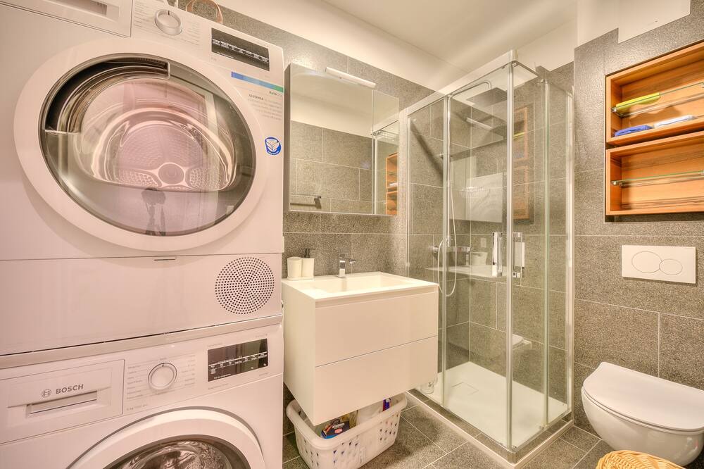 Photo of Bathroom in Melide
