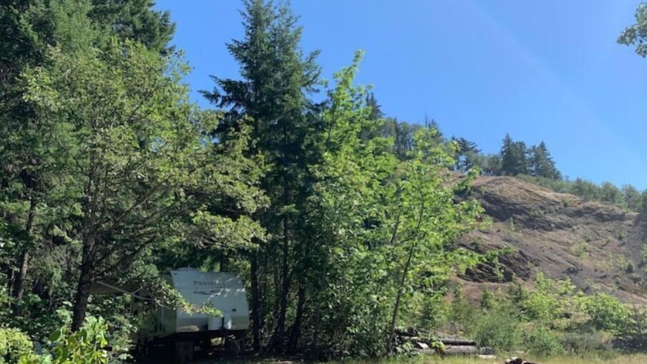 Photo of Others in White Salmon