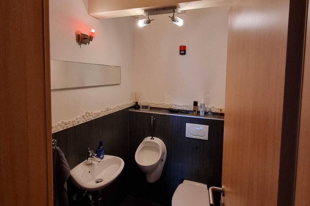 Photo of Bathroom in Unterelsbach