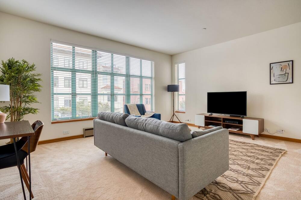 Photo of Livingroom in Russian Hill