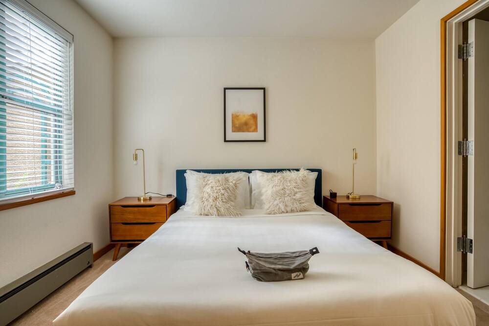 Photo of Bedroom in Russian Hill