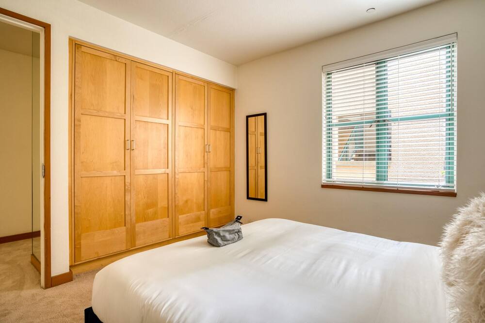 Photo of Bedroom in Russian Hill
