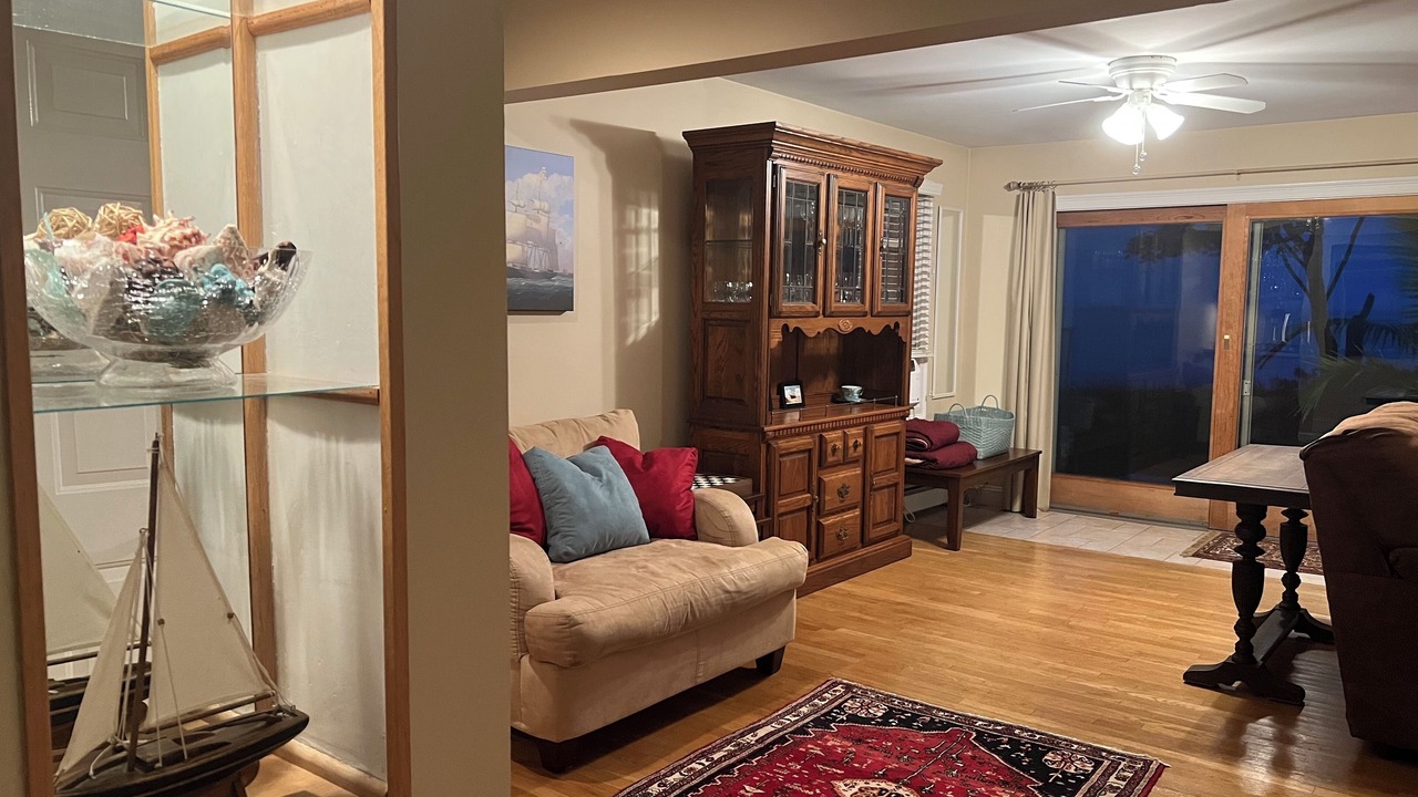 Photo of Livingroom in Clinton
