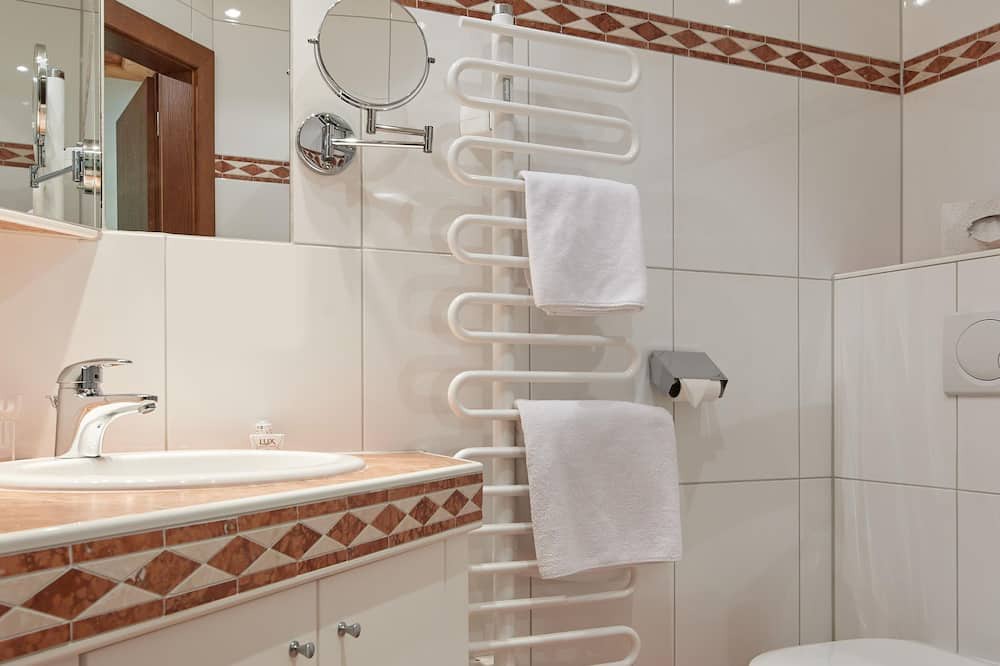 Photo of Bathroom in Gleiming