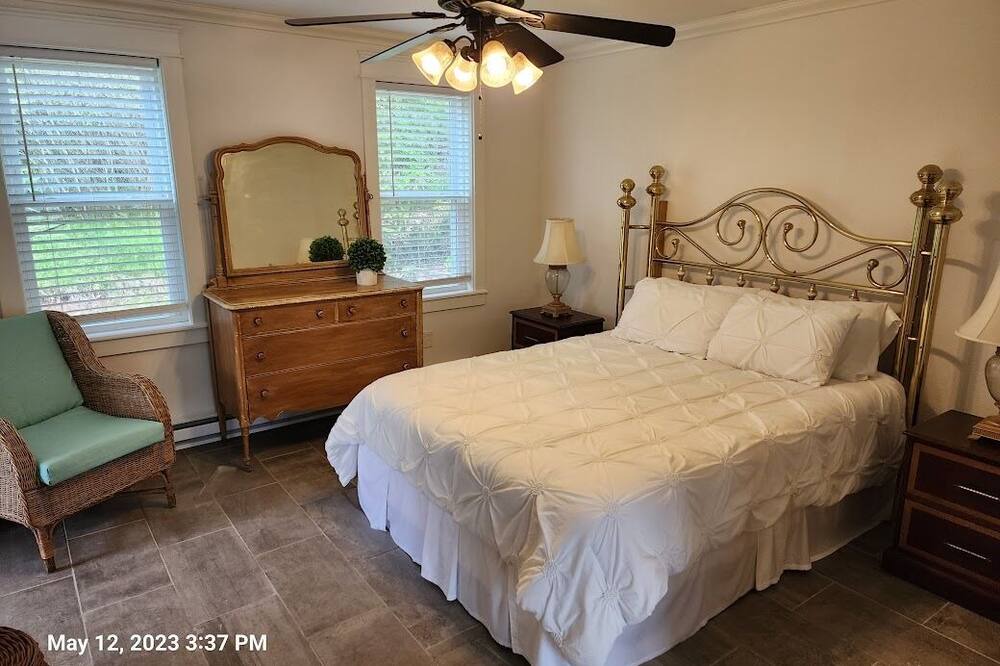 Photo of Bedroom in Jeffersonville