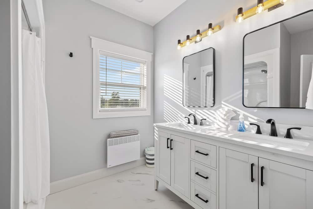 Photo of Bathroom in New Glasgow