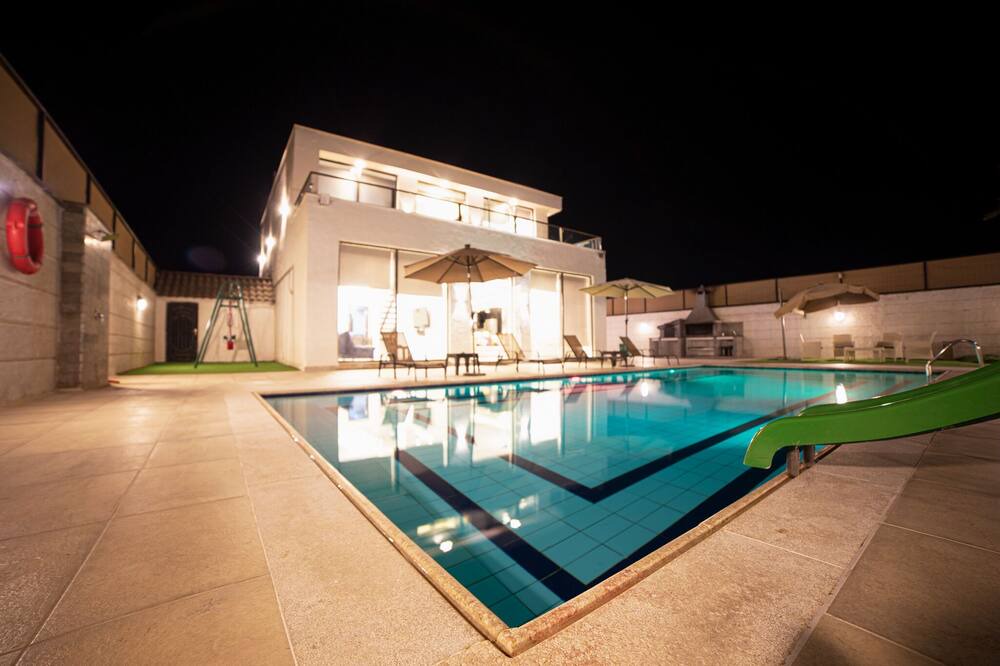 Photo of Outdoor in Ma'In