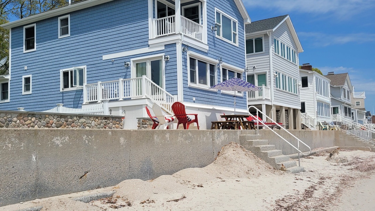 Photo of Others in Niantic