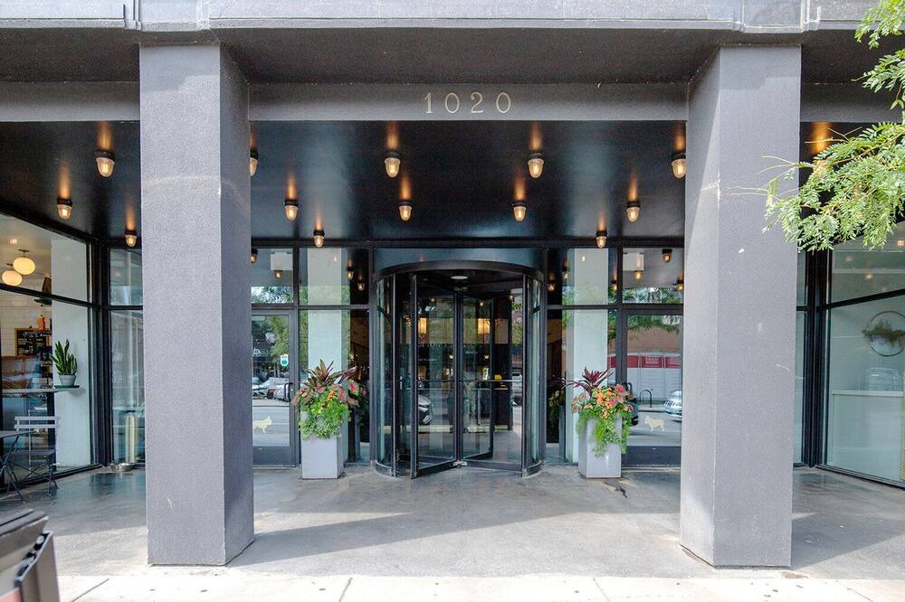 Photo of Outdoor in Uptown