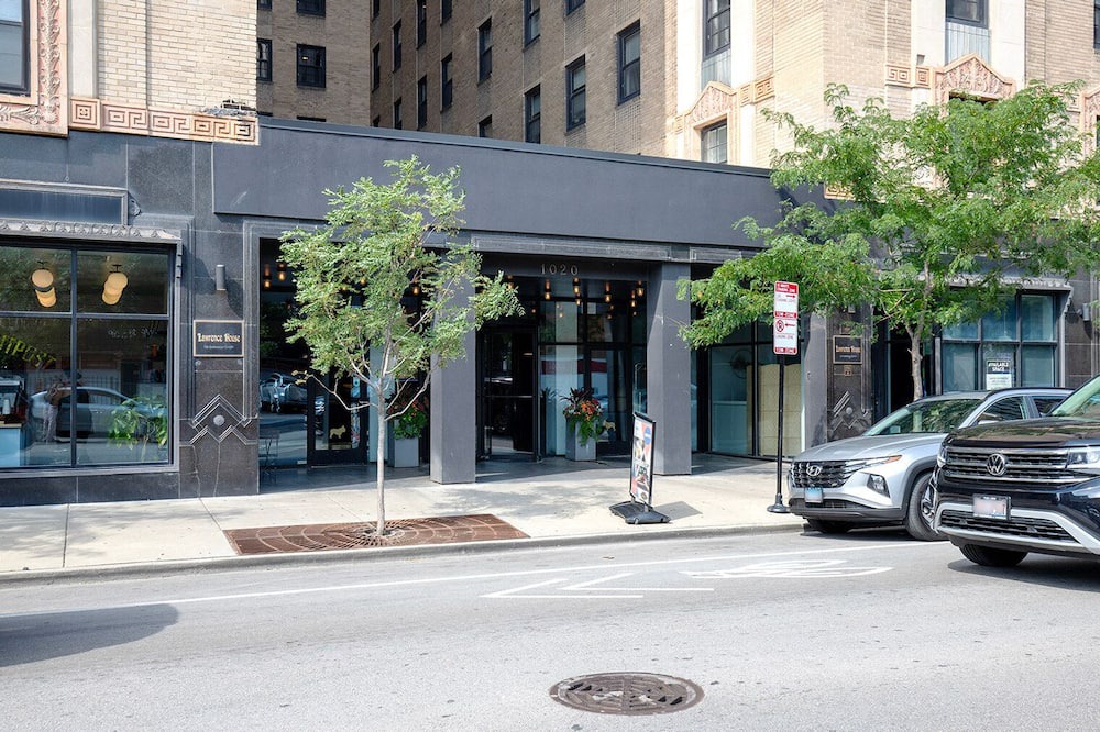 Photo of Outdoor in Uptown