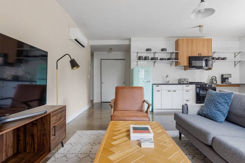 Photo of Livingroom in Uptown