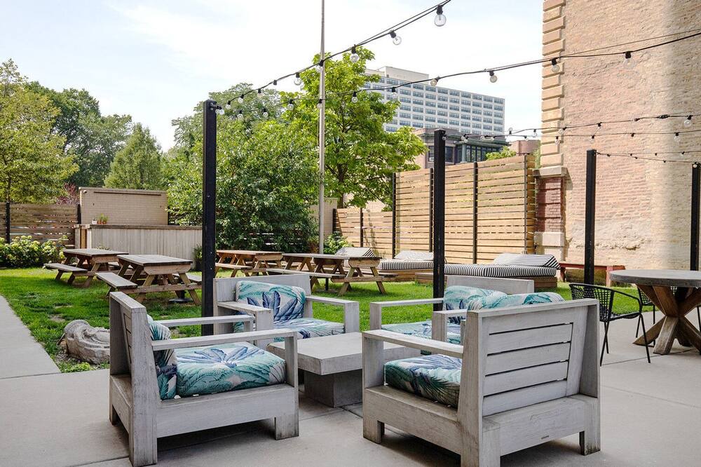 Photo of Outdoor in Uptown