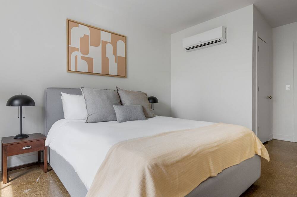 Photo of Bedroom in Uptown