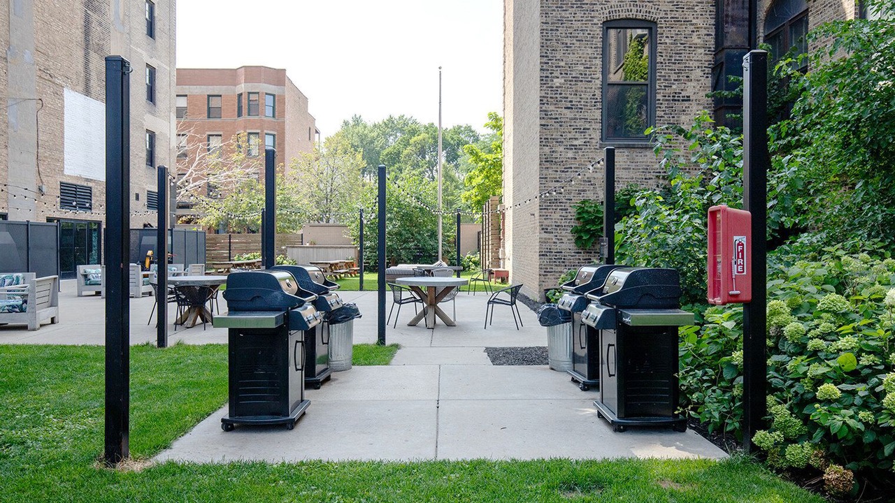 Photo of Outdoor in Uptown
