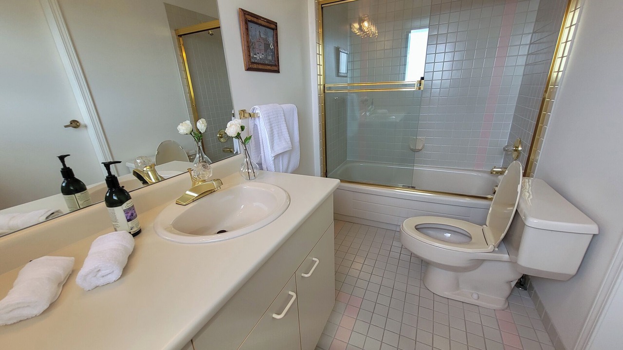 Photo of Bathroom in West Vancouver