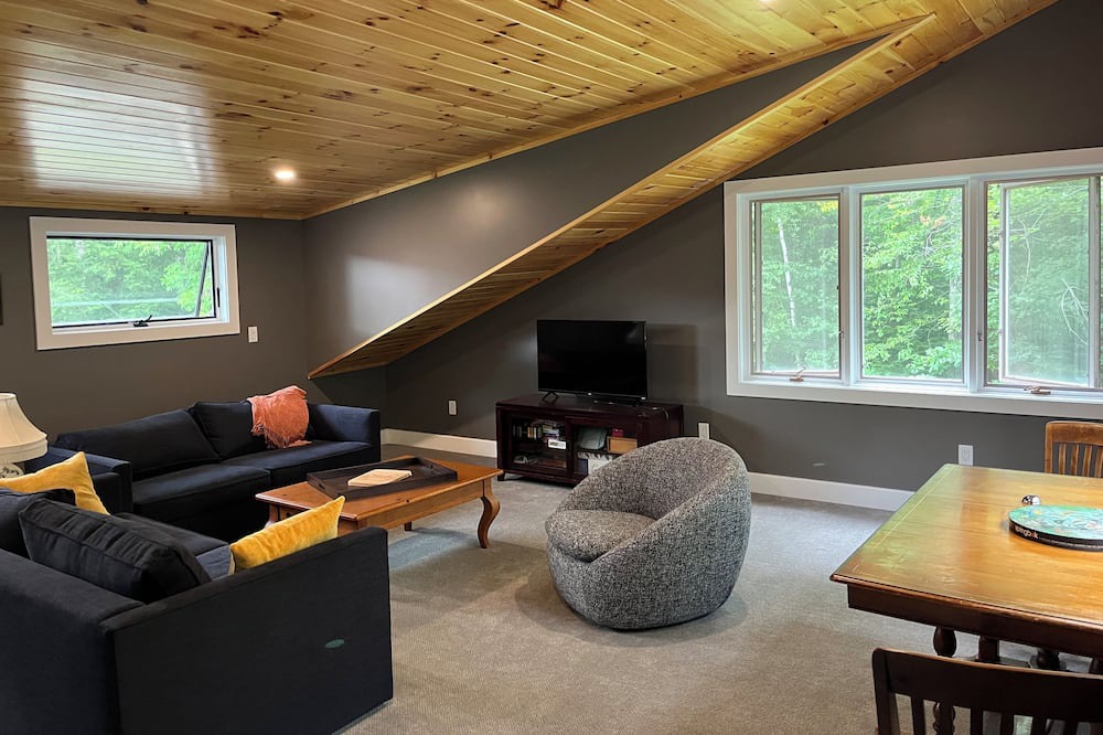 Photo of Livingroom in Newport