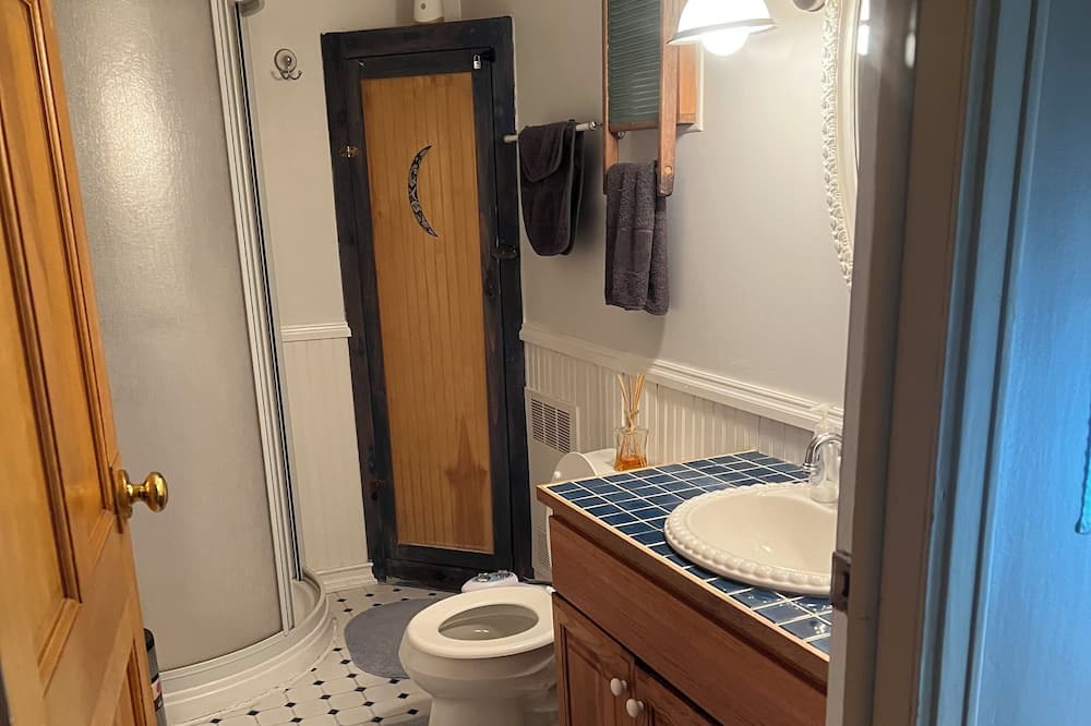 Photo of Bathroom in Chazy