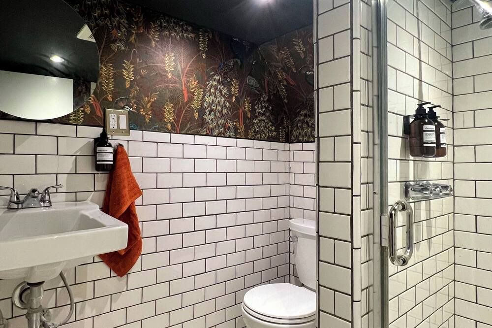 Photo of Bathroom in Atwater Village
